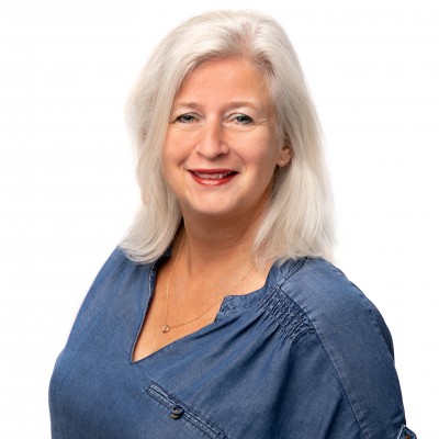 Yvonne  | Receptioniste 